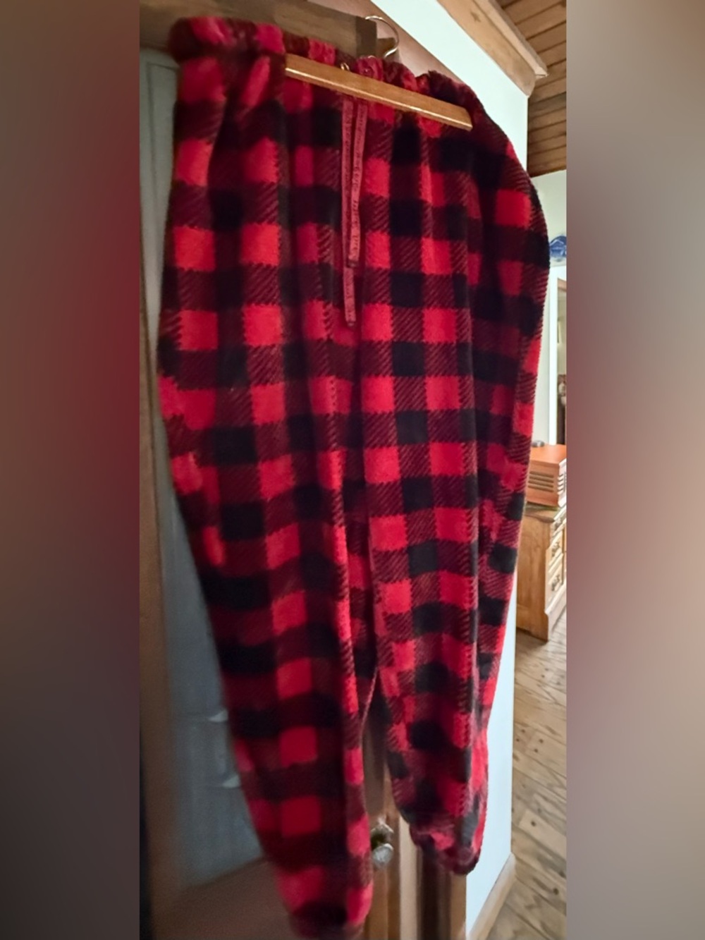 Woman’s Mur Luks Red Flannel Plaid Pajama Bottom S 1X